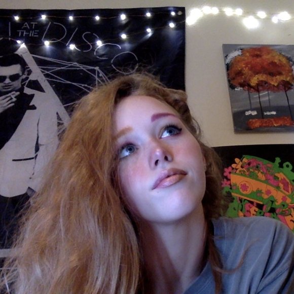 Meet your Posher, Claire - Picture 1 of 4